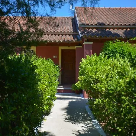 Daire Giannis And Fridas Garden Sidárion