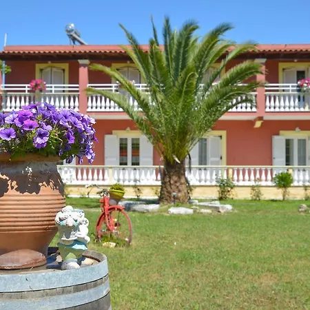 Giannis And Fridas Garden Daire