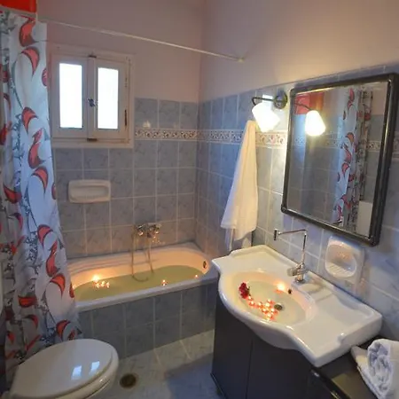 Giannis And Fridas Garden *