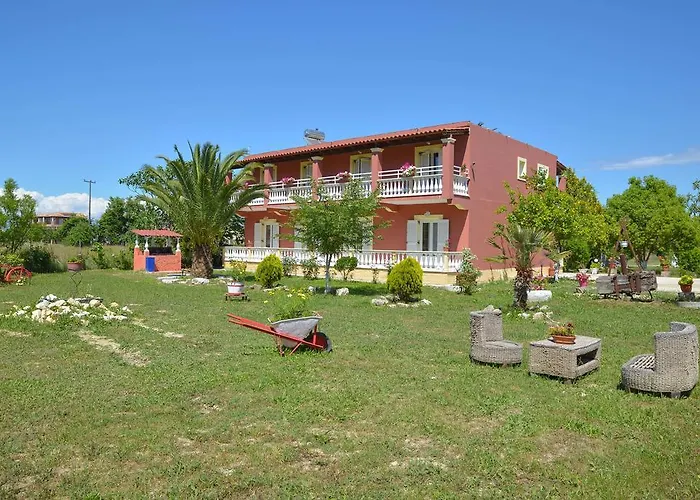 Апартаменты Giannis And Fridas Garden