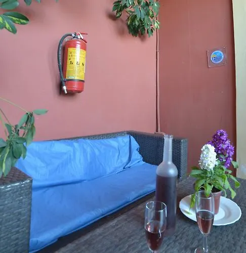 Апартаменты Giannis And Fridas Garden