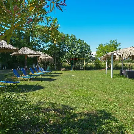 Giannis And Fridas Garden * 斯达林