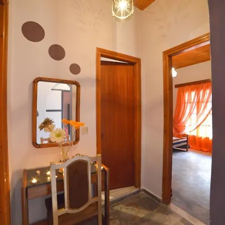 Giannis And Fridas Garden *