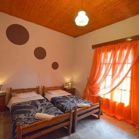 Giannis And Fridas Garden 斯达林