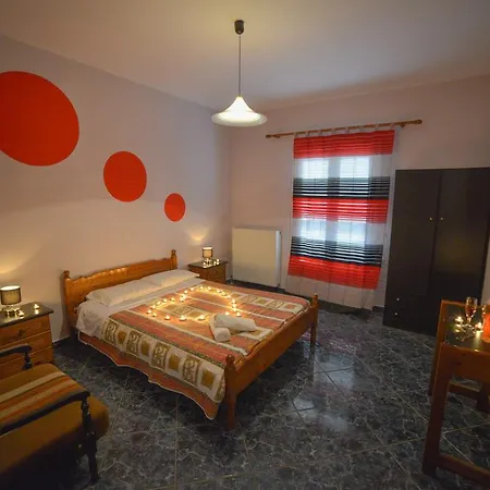 Giannis And Fridas Garden